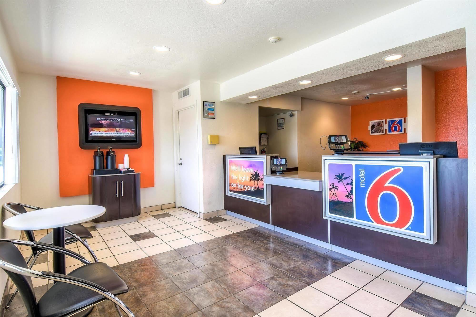 Motel 6-Corona, Ca Extérieur photo